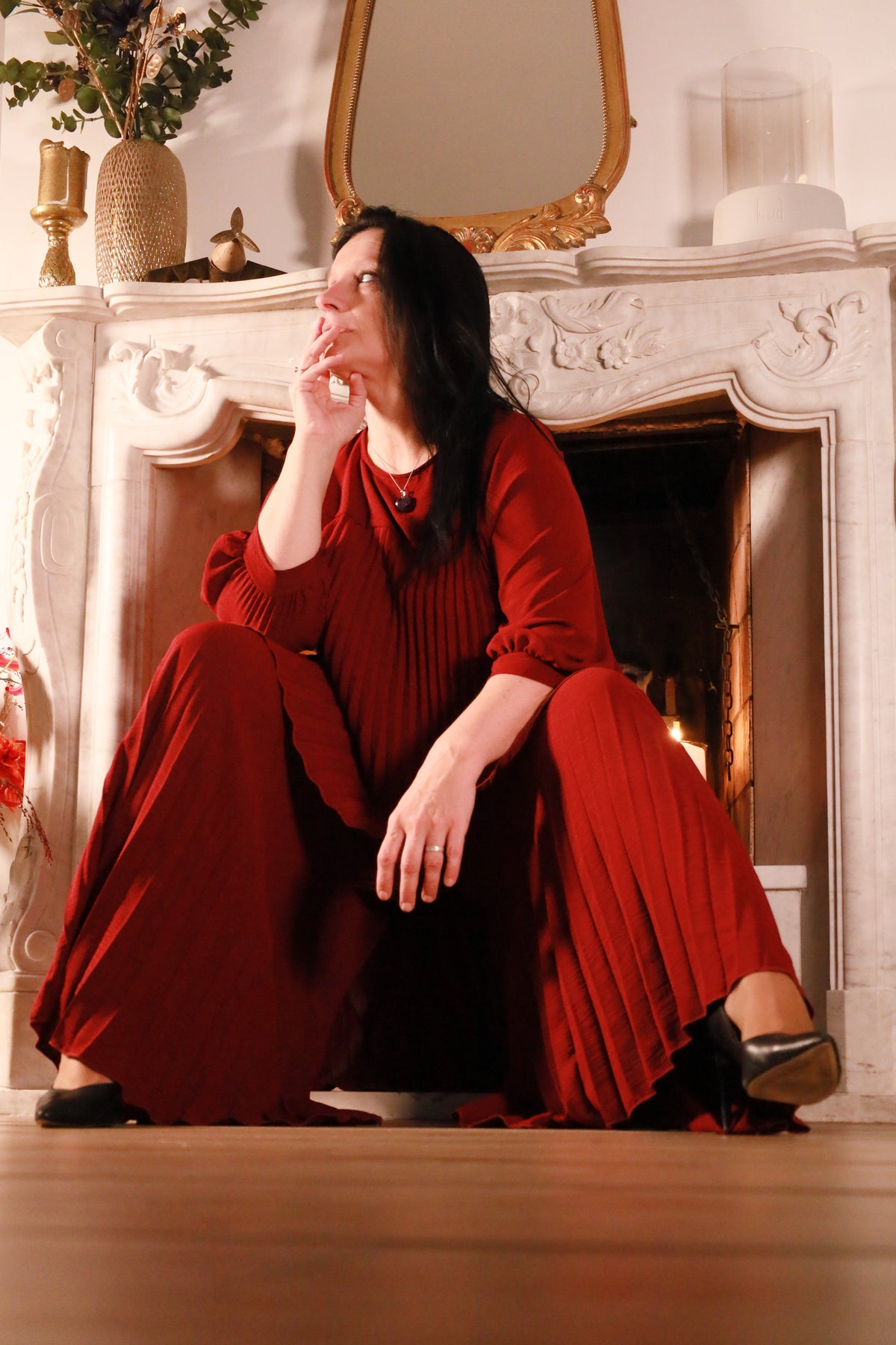 Largo – bordeauxrode plisséset met top en broek, Dolci Giorni collectie bij She&Me, damesmode Duffel, Lier, Mechelen.