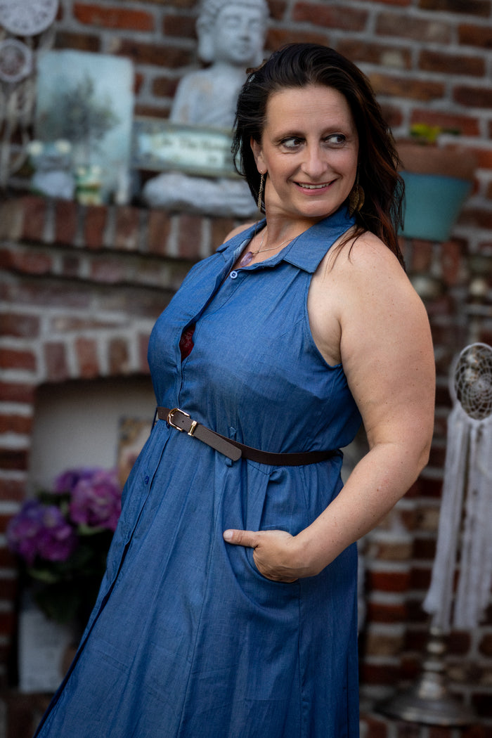 Jurk “Denim Grace” – Mouwloze Shirt Dress