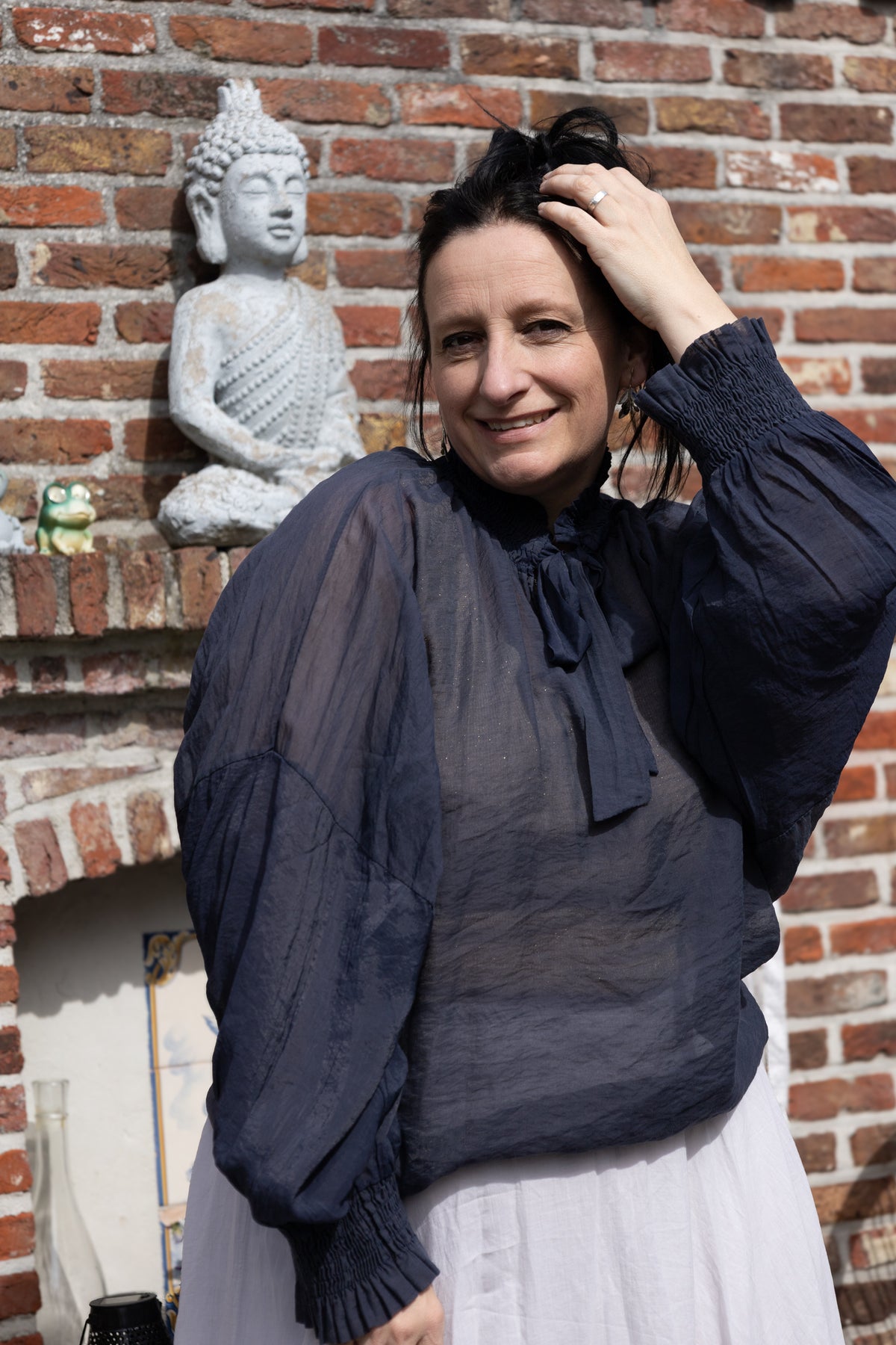 Blouse notte – luchtige blouse met strik donkerblauw