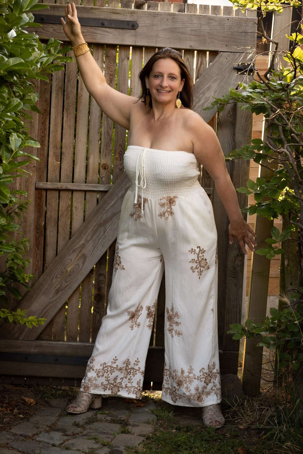Boho strapless jumpsuit van Terra di Siena met geborduurde details, ideaal voor een zomerse uitstraling.